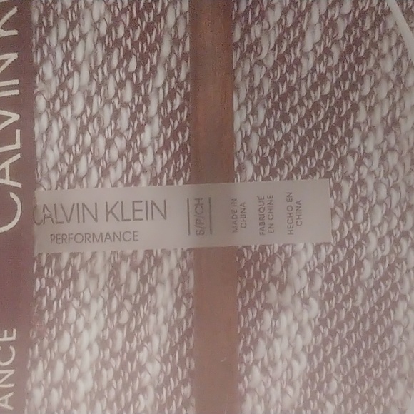 Calvin Klein sweater. - Picture 5 of 6